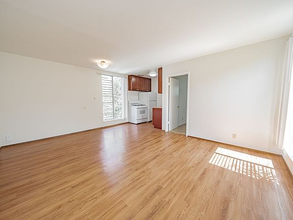 2nd image of 110 Frisbie St APT 8