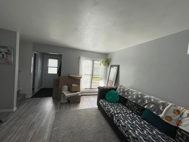 54 Colfax Ave — Photo 28