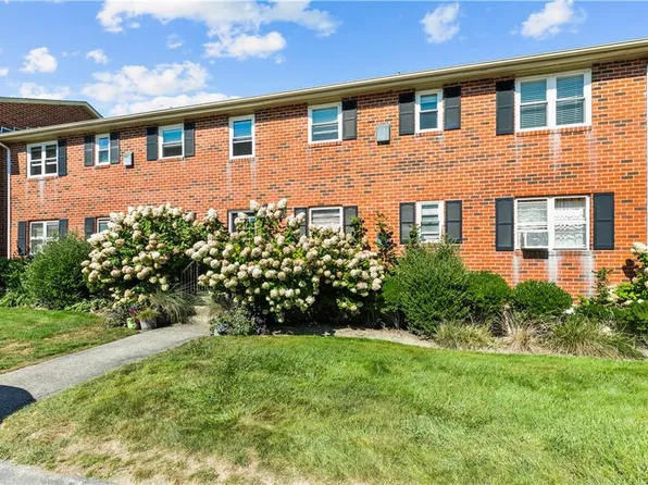 70 Carroll Ave Unit 112, Newport, RI 02840