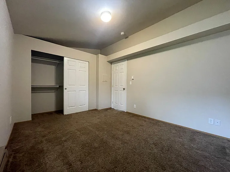 505 S Summit Ave #B — Photo 13