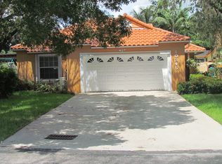 10345 NW 43rd Ter, Doral, FL 33178