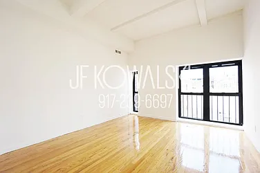 Rented by R New York