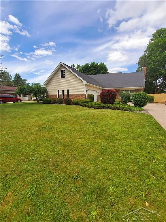 1201 Barbeau Dr photo 1