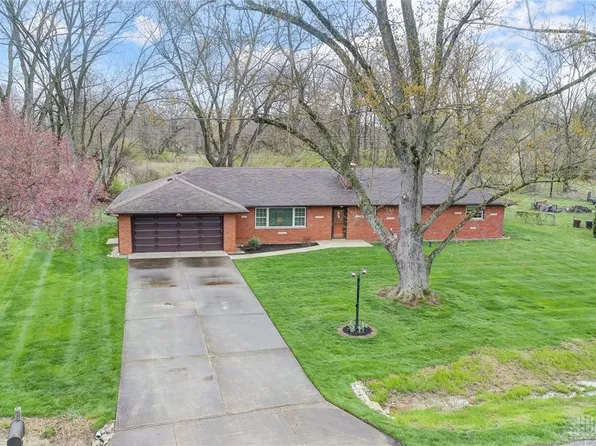 906 Grove Hill Dr, Dayton, OH 45434