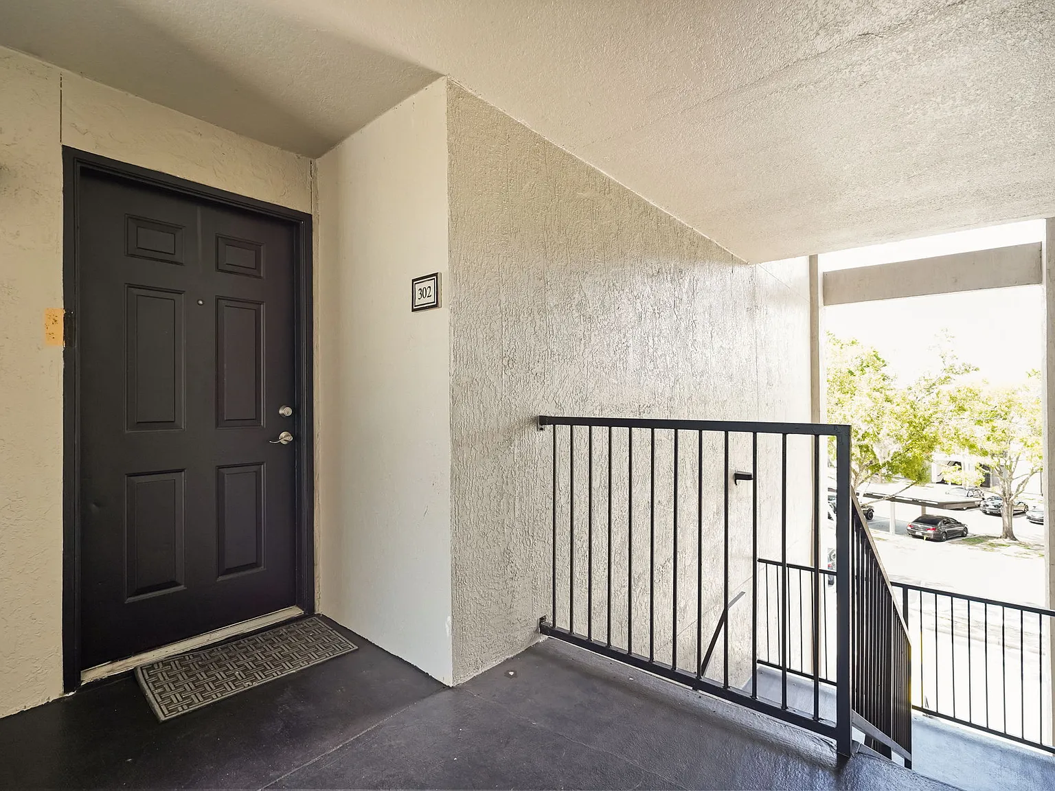 2 bed, 1003 sqft, $1,950 — Photo 2