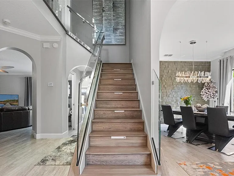 13228 Royal George Ave — Photo 3