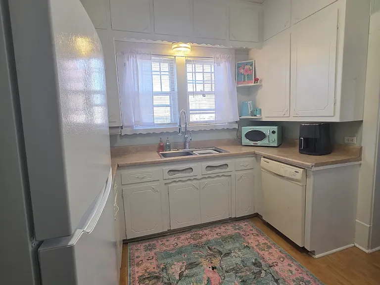 243 S 9th St #1 — Photo 12