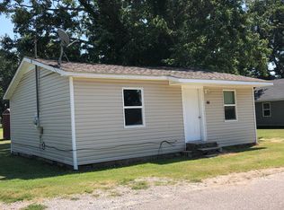 80 Elm St, Finley, TN 38030