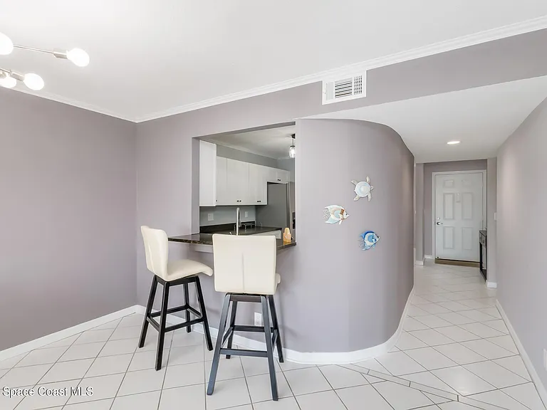 6124 River Run Dr #B — Photo 5