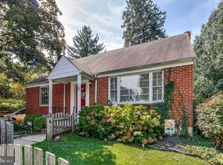 2 Hillview Dr, Baltimore, MD 21228