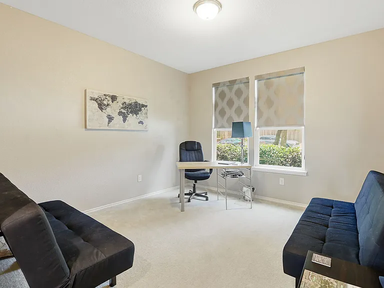 7910 Emmeline Dr — Photo 21