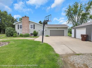 5021 Emery Rd, Portland, MI 48875