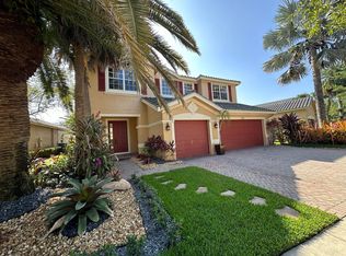 3922 W Whitewater Ave, Fort Lauderdale, FL 33332