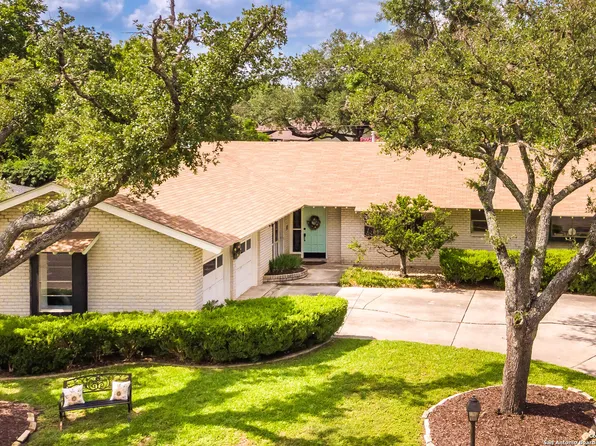 505 Winfield Blvd, Windcrest, TX 78239