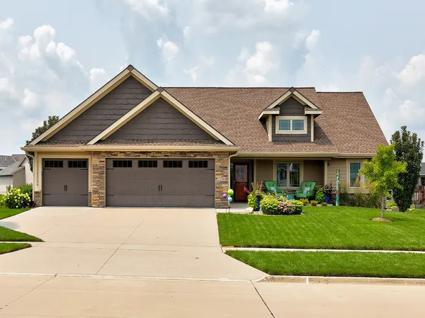 2100 NW Prairie Creek Dr, Grimes, IA 50111