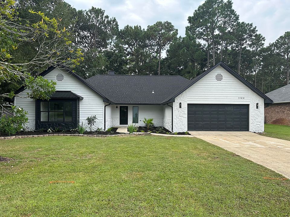 1st image of 1122 Sandalwood Cir