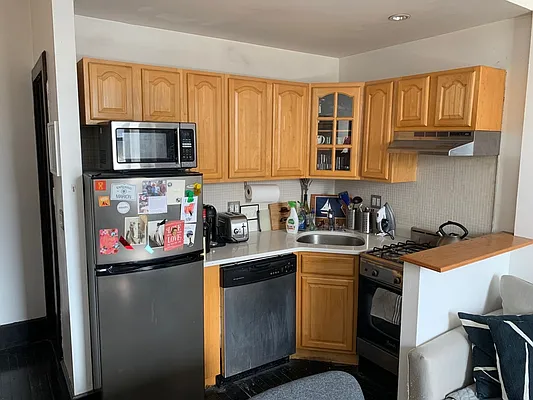 Rented by Compass | media 19