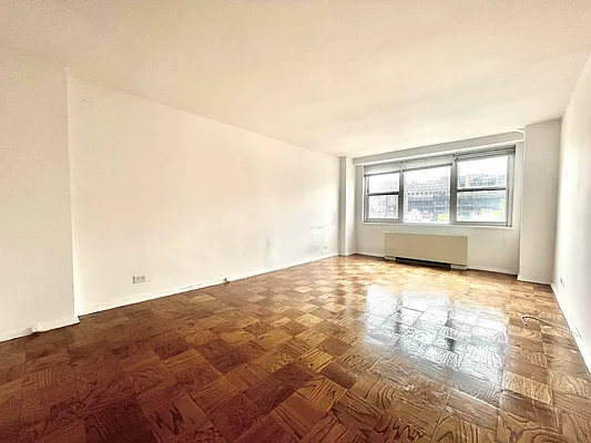 Rented by Addison Property Group | media 10