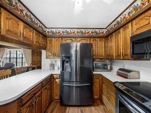 3rd image of 161058 N Highway 81