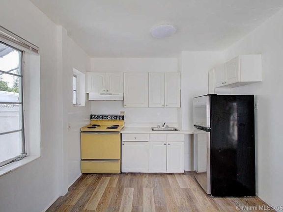 5th image of 1255 NE 110th St APT 4