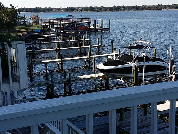 Middle Deck South view