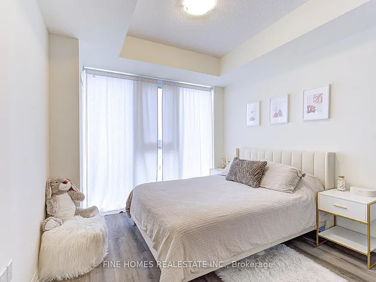 9000 Jane St #1903 — Photo 19