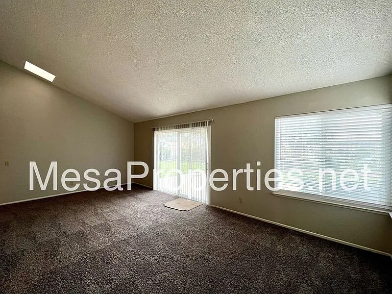 12392 Whistler St — Photo 15