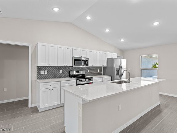 3rd image of 3731 NE 12th Place Cpe