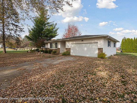 4th image of 1220 E Geneva Dr