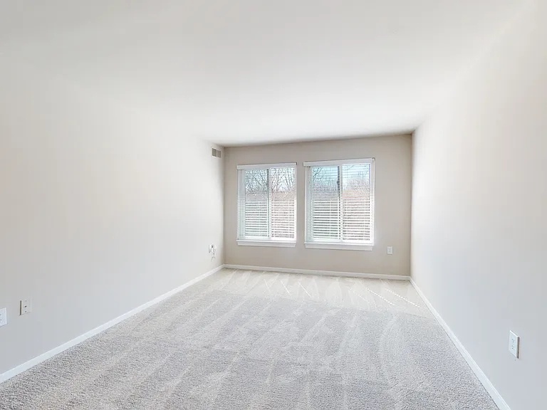 Seneca Place — Photo 73