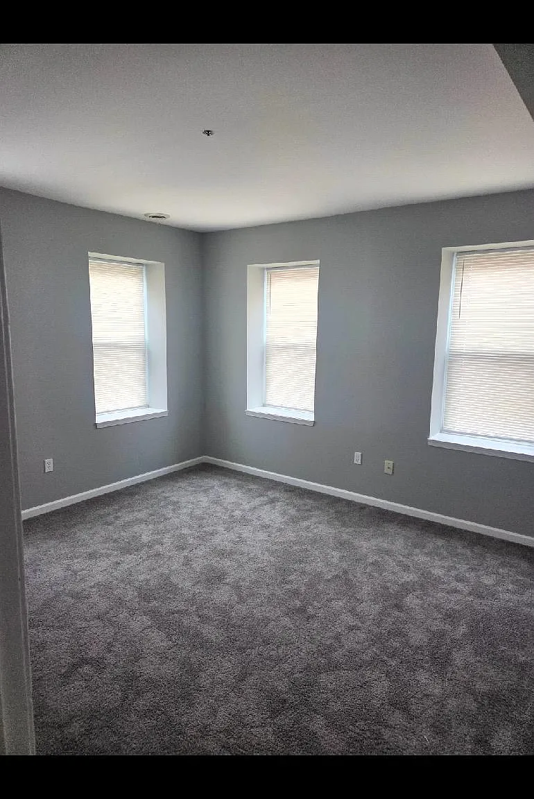 2 bed, 600 sqft, $1,400 — Photo 2