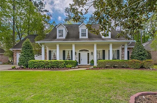 1st image of 127 Fontainbleau Dr