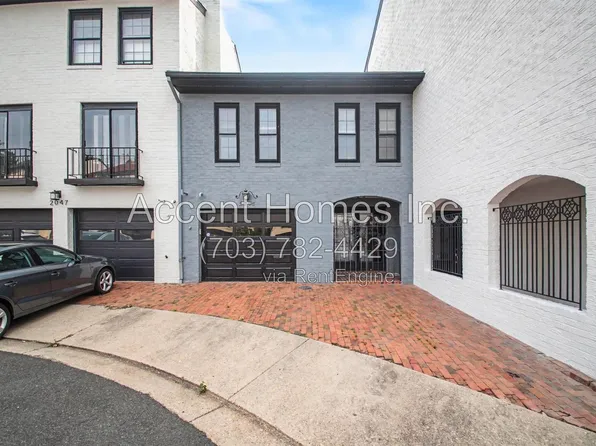2045 N Abingdon St, Arlington, VA 22207