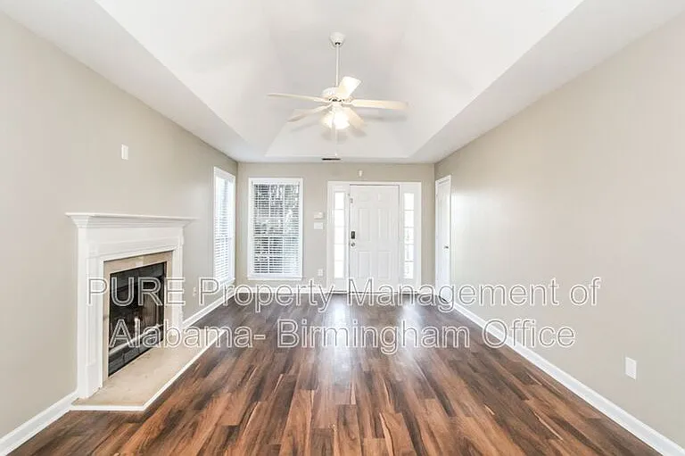 108 Flagstone Ln — Photo 3