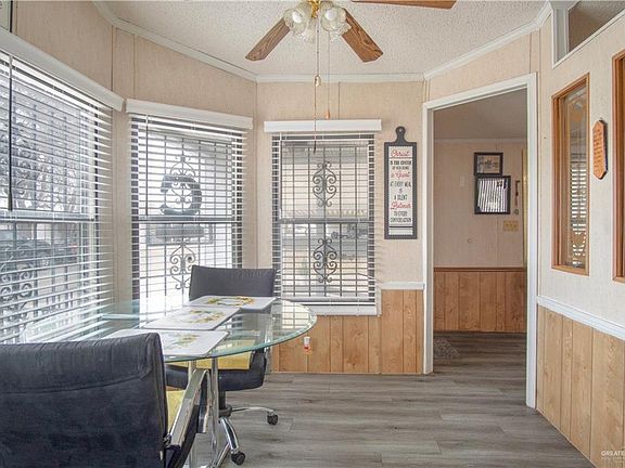 2nd image of 25769 Maple Dr