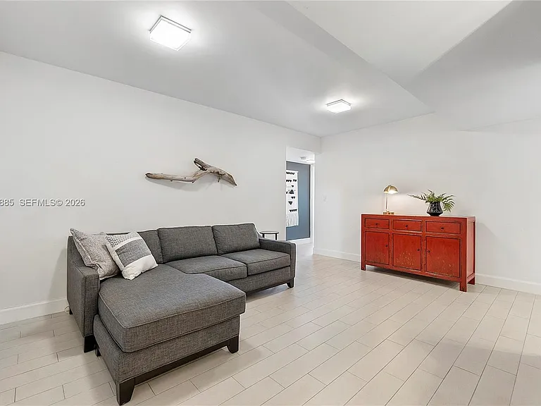 1155 Hillsboro Mile #510 — Photo 11