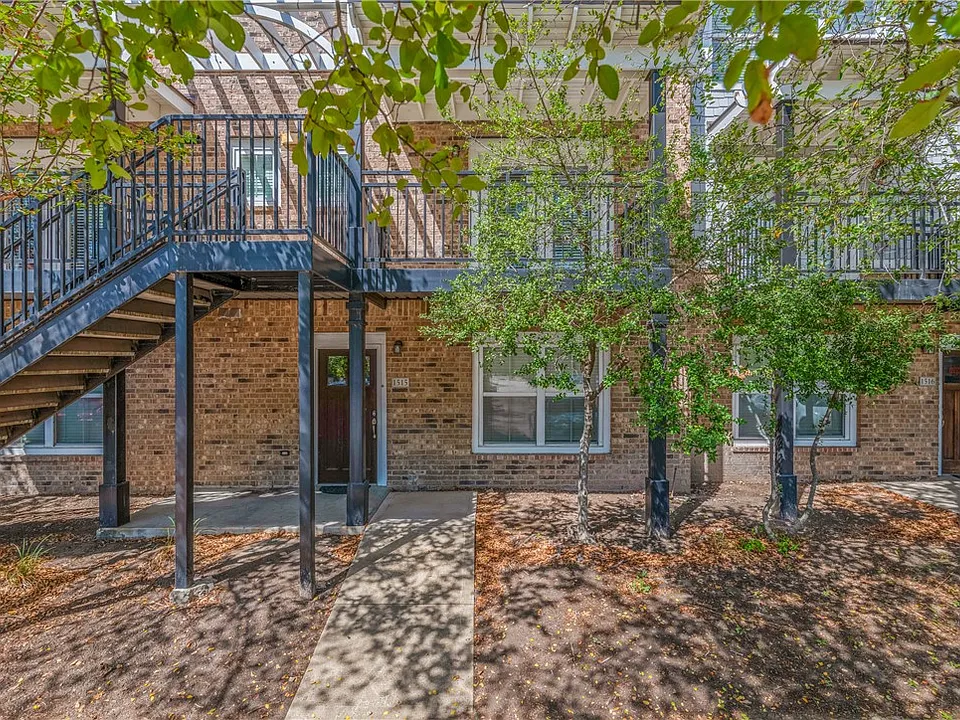 1725 Harvey Mitchell Pkwy S #1530