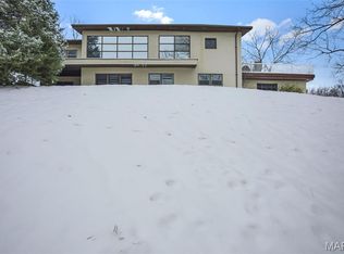 28 Oakleigh Dr, Belleville, IL 62223