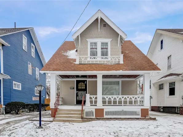 3267 W 100th St, Cleveland, OH 44111