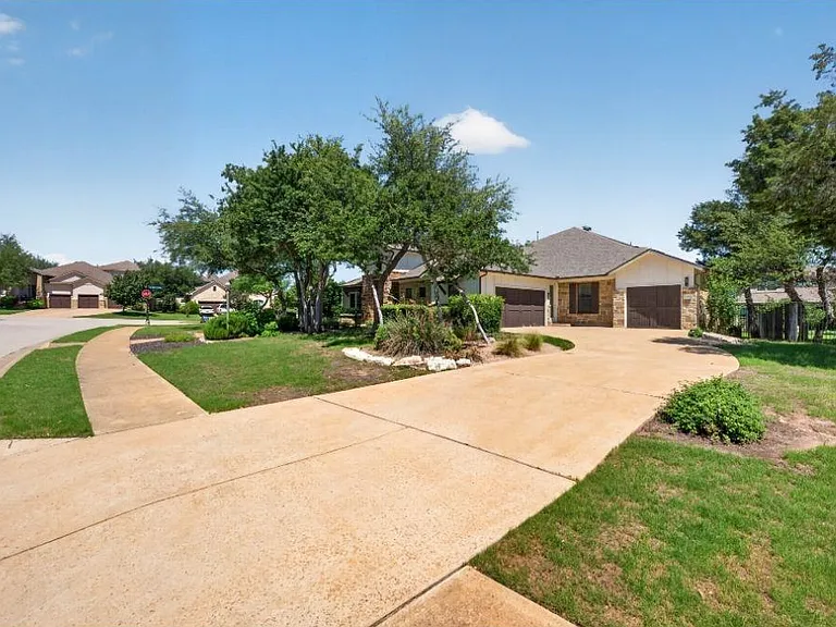 102 Kildrummy Ln — Photo 30