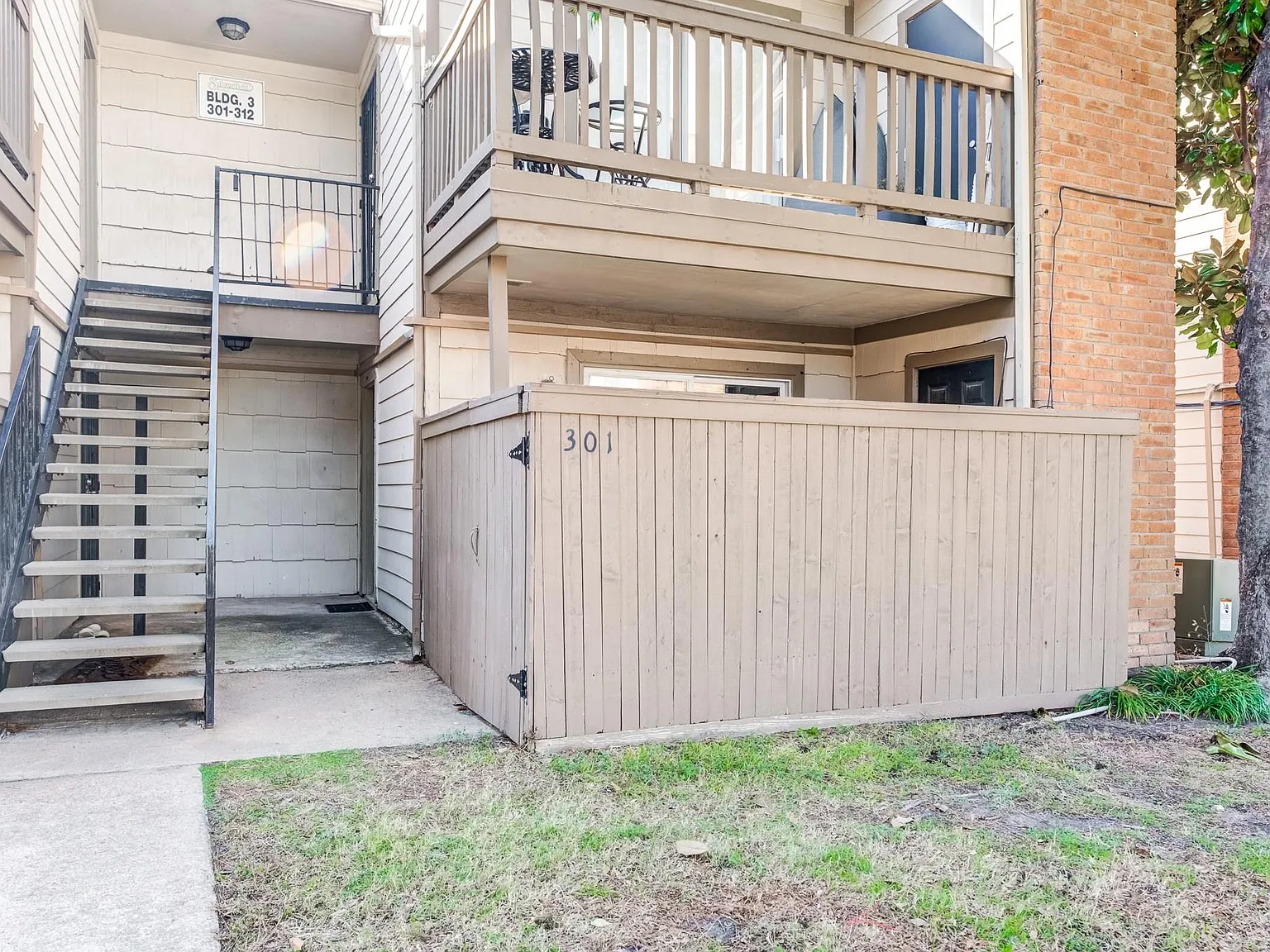 1 bed, 1.0 bath, 693 sqft, $950 — Photo 3