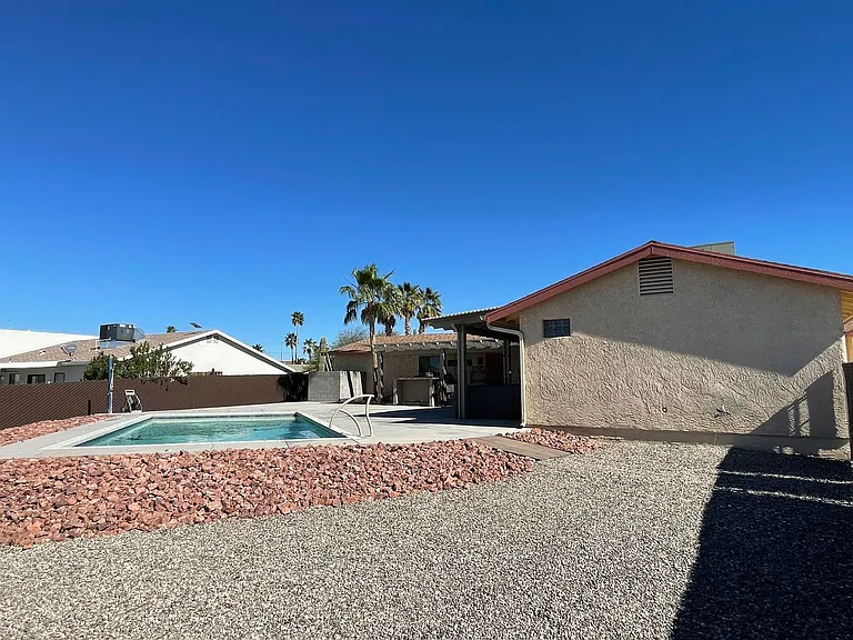 2990 Yuma Dr — Photo 34
