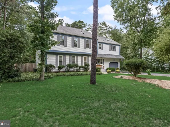 4 Yorkshire Dr, Medford, NJ 08055
