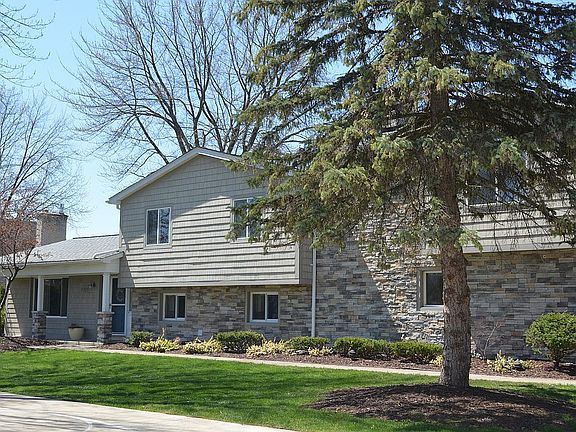 2nd image of 4999 Wavewood Dr