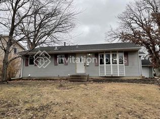 8004 34th Pl N, Crystal, MN 55427