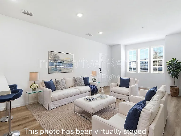 Venture Apartments — Photo 90