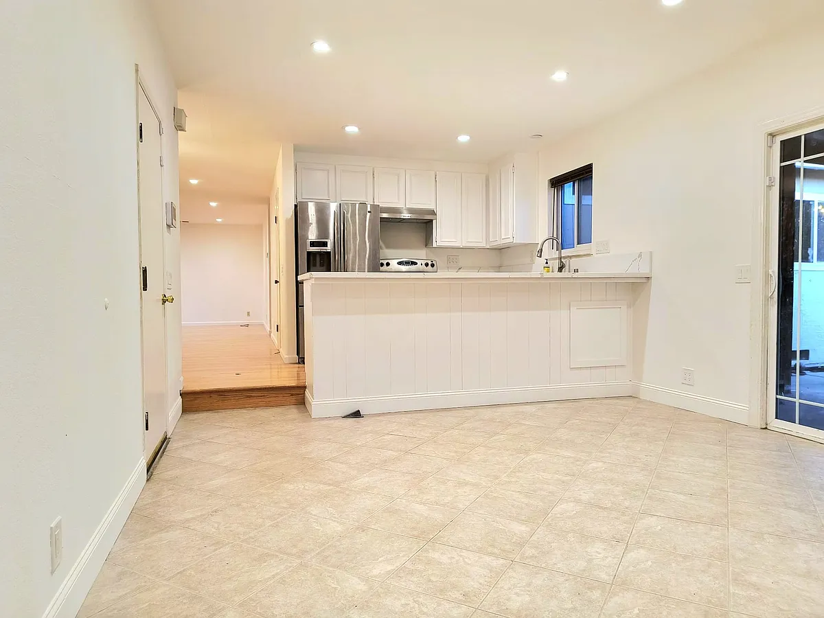 Building Photo - 348 Calero Ave