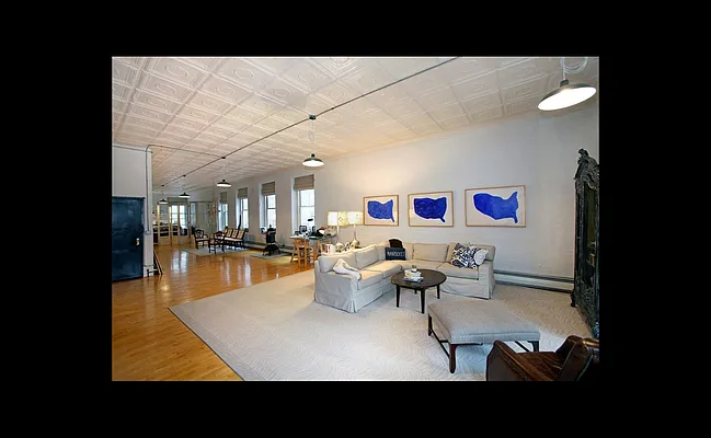 Rented by Douglas Elliman | media 23