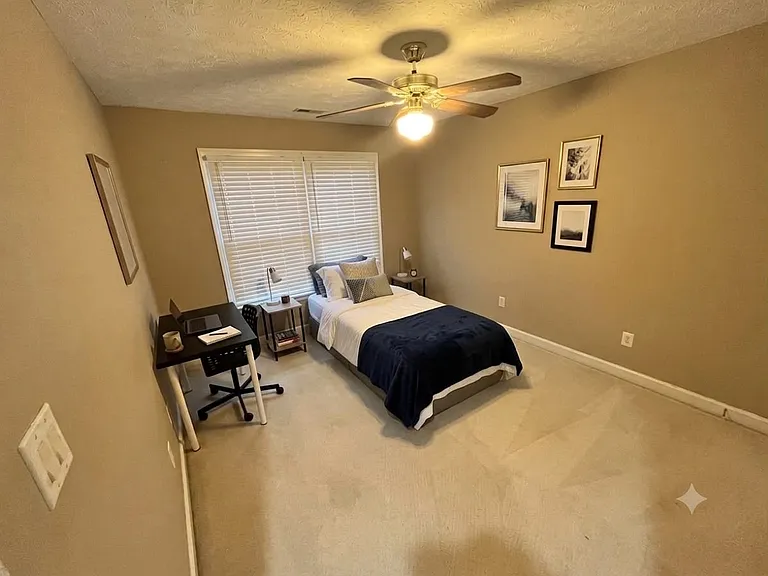 305 Fairway Ln — Photo 14