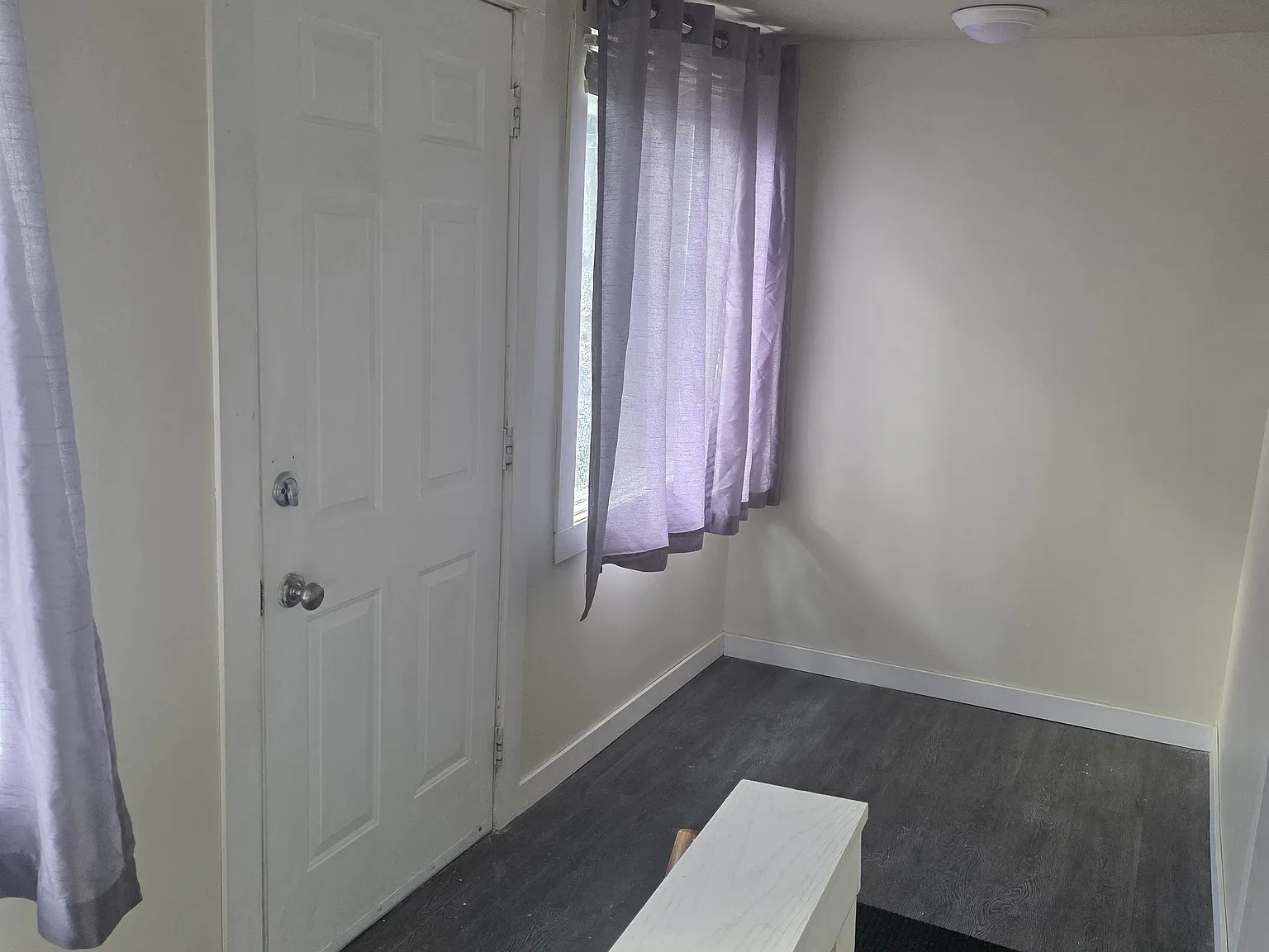 2 bed, 934 sqft, $1,900 — Photo 3